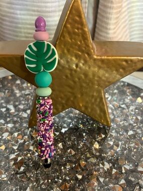🌿 Sprinkle Glam Stylus Pen – Tropical Leaf Vibes 🍭✨📱